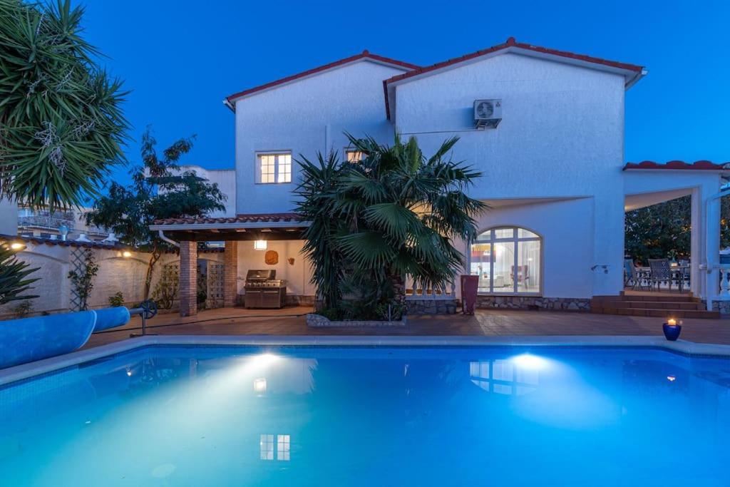 Sm21-Gran Casa De Vacaciones En La Playa, 4 Habitaciones, Climatizada, Piscina, Barbacoa Y Wifi Емпуріабрава Екстер'єр фото