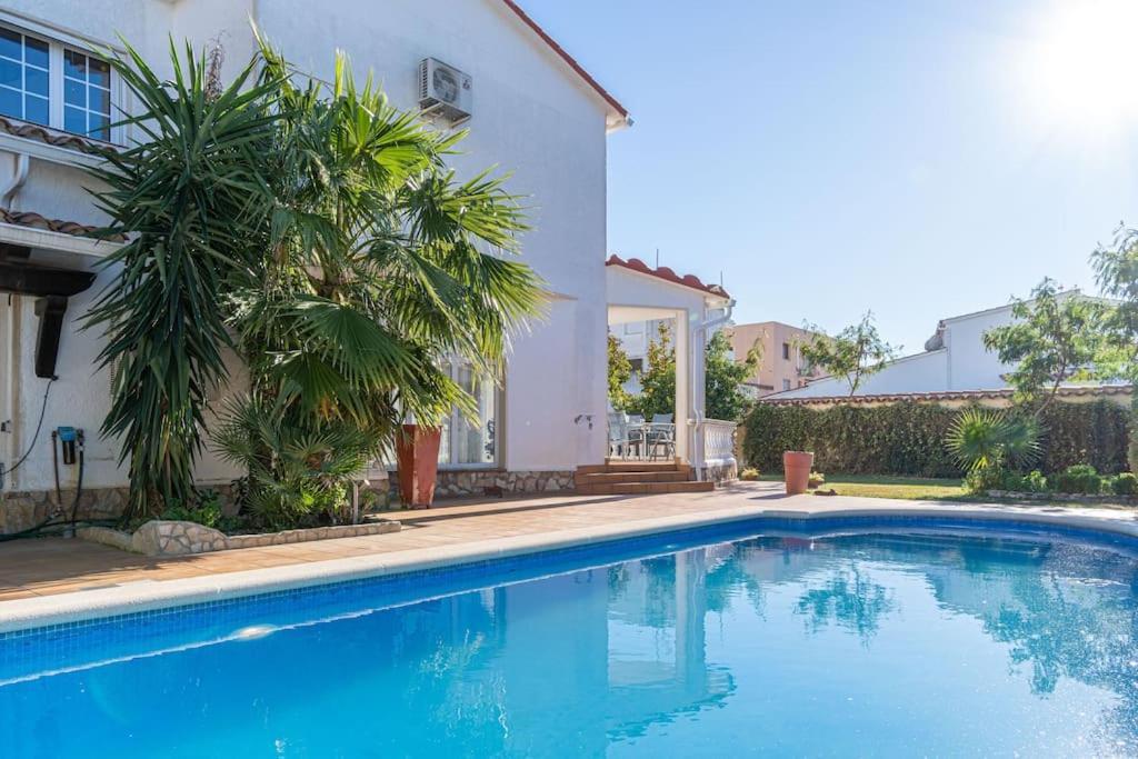 Sm21-Gran Casa De Vacaciones En La Playa, 4 Habitaciones, Climatizada, Piscina, Barbacoa Y Wifi Емпуріабрава Екстер'єр фото