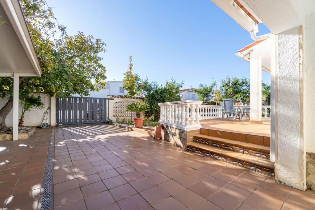 Sm21-Gran Casa De Vacaciones En La Playa, 4 Habitaciones, Climatizada, Piscina, Barbacoa Y Wifi Емпуріабрава Екстер'єр фото