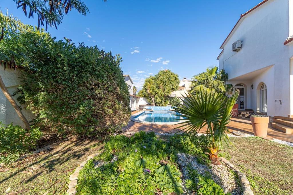 Sm21-Gran Casa De Vacaciones En La Playa, 4 Habitaciones, Climatizada, Piscina, Barbacoa Y Wifi Емпуріабрава Екстер'єр фото